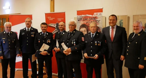 feuerwehr_ehrenkreuz_20170118_1563985948.jpg