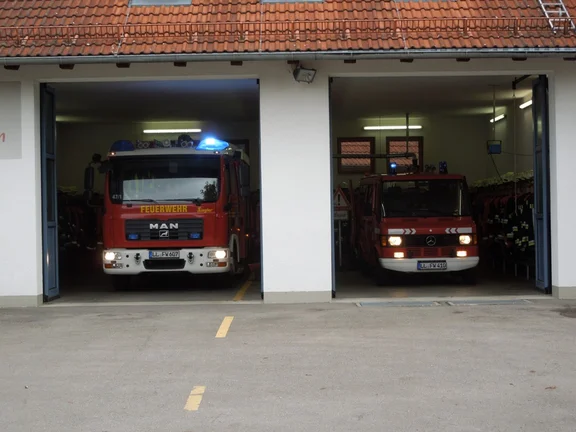 feuerwehrhaus_8_20131021_1968083421.jpg